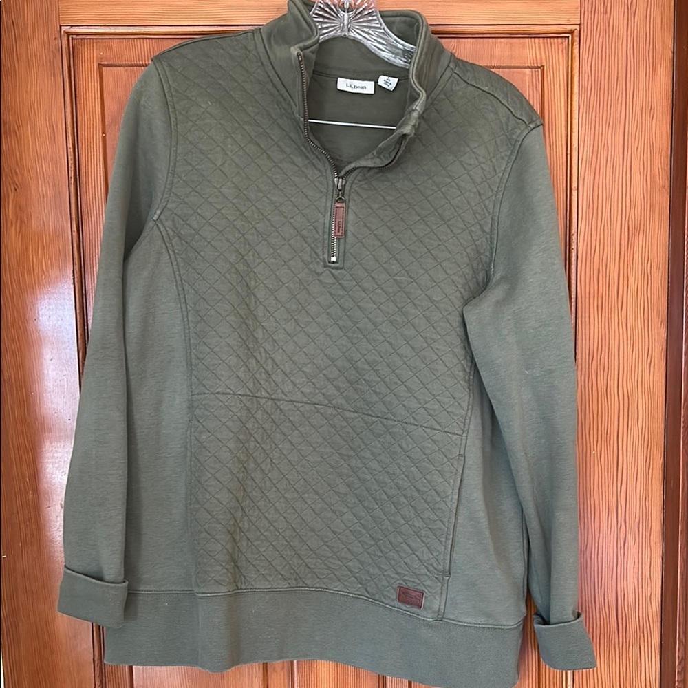 L L Bean Olive Green Quilted Woman’s pullover.   Size L.  Comfy